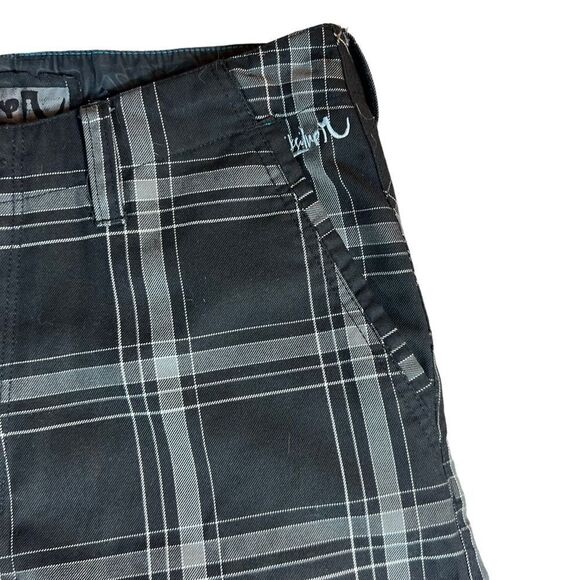 Quicksilver Plaid Print Embroidered Logo Bermuda Shorts Size 32 - Picture 3 of 12